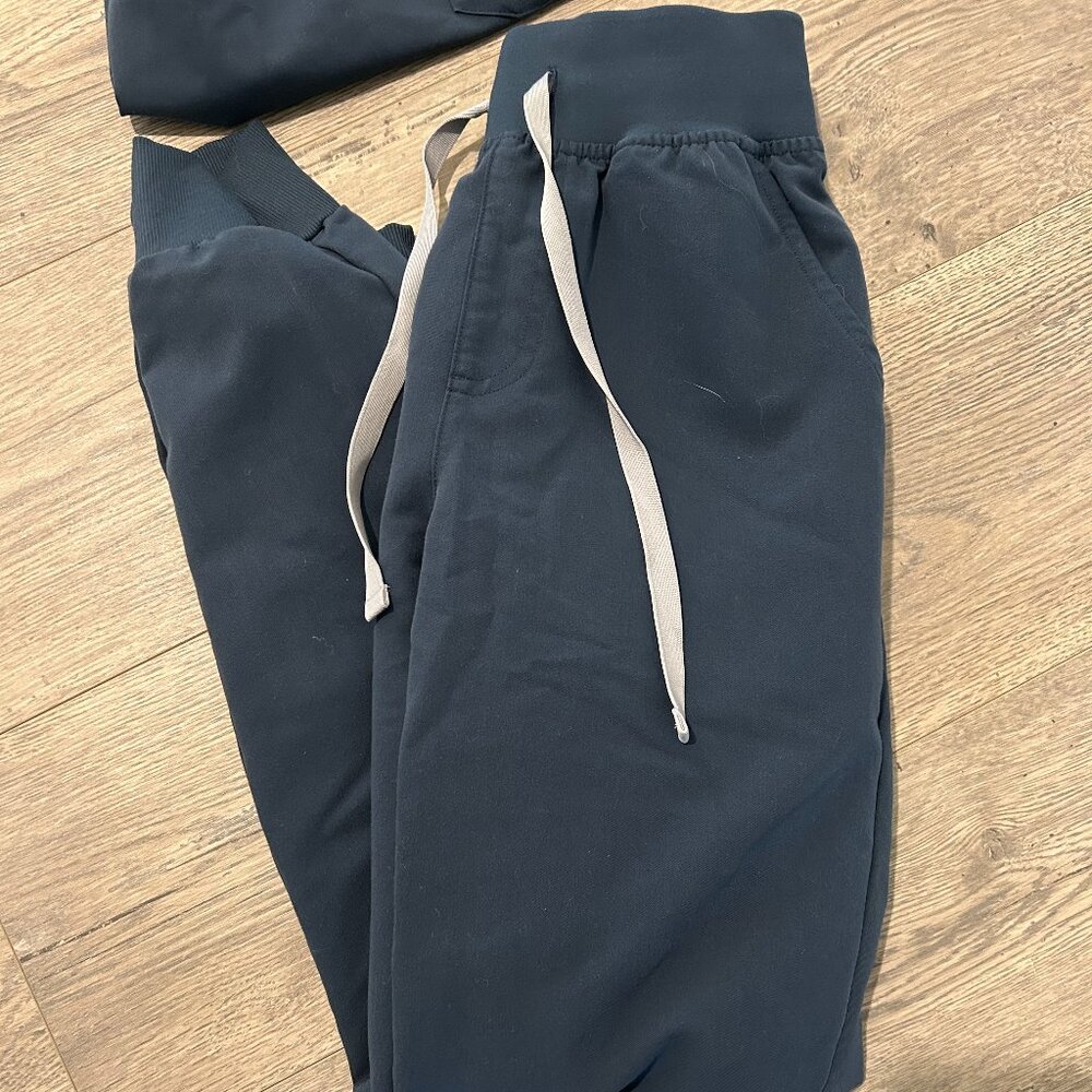 FIGS high waisted jogger scrub pant